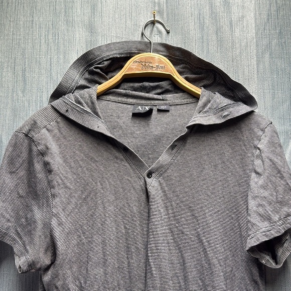 AX Armani Exchange Short Sleeve Hooded Shirt size large - Picture 3 of 8
